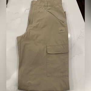 ALO Women’s Yoga Cargo Pants
